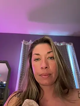 MiraKisss Live XXX-Chat