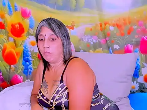 indianroxy: απευθείας συνομιλία ΧΧΧ