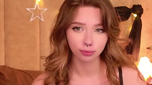 Sierra_Fane Chat XXX in diretta