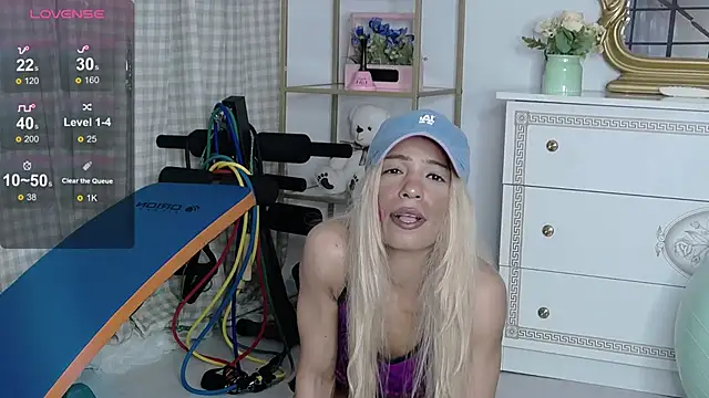 SarahRaynex Show Webcam