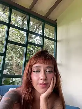 AliceMrtnz: απευθείας συνομιλία ΧΧΧ