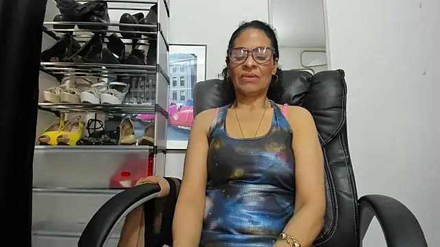 Aries_Mature Adlı Modelin Canlı XXX Sohbeti