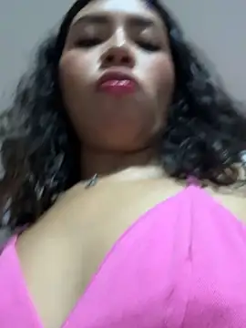 Mila_Morgan Adlı Modelin Canlı XXX Sohbeti