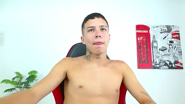 Cumandres18 webkamerás műsora