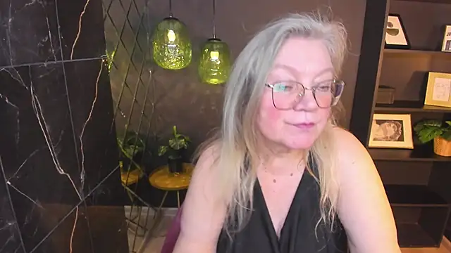 NataliMellow élő XXX-chatje