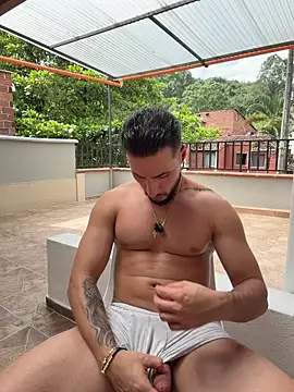 Chat XXX en directo de Thiago_Hill