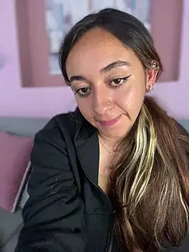 Im_Luuu: онлайн-секс-чат