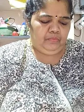 tamilthanushri Live XXX-chat