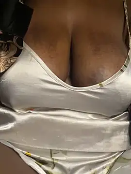 Millie246's Live XXX Chat