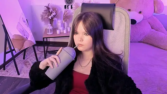 Elainebeness live XXX chat