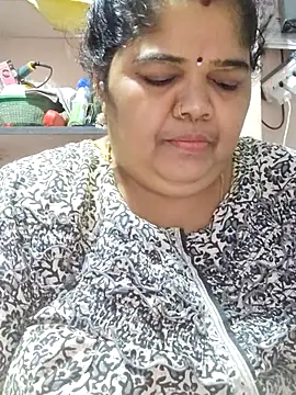 tamilthanushri: онлайн-секс-чат