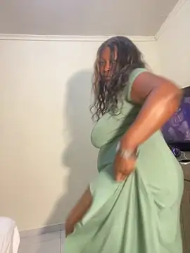 Cardiebae89: онлайн-секс-чат