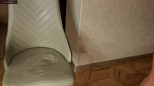 NoFace_Model: онлайн-секс-чат