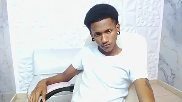 دردشة ManSant الجنسية المباشرة