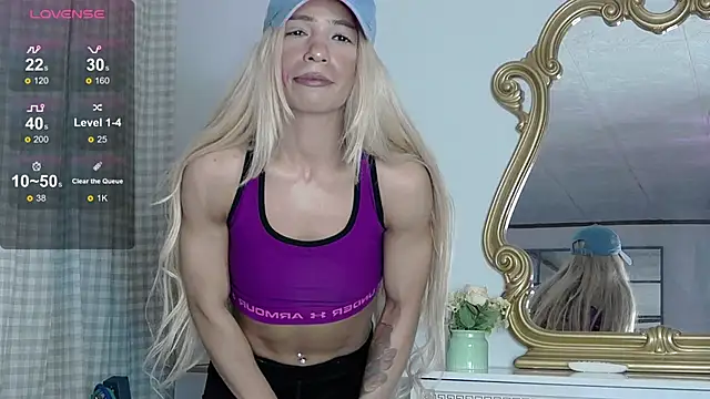 SarahRaynex's Live XXX Chat