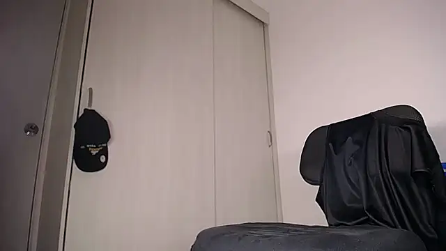 MAXJONES_2 Chat XXX in diretta