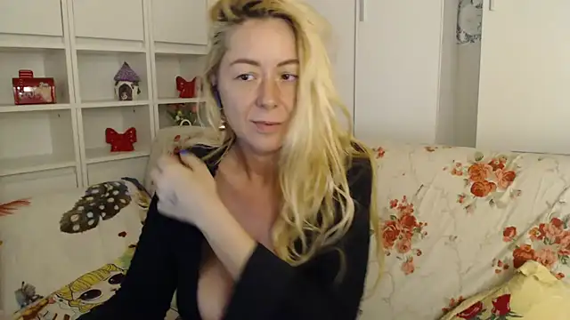 _karolynesyera_ – Live XXX-chat