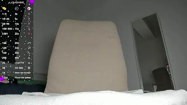 laura-hills18 Chat XXX in diretta