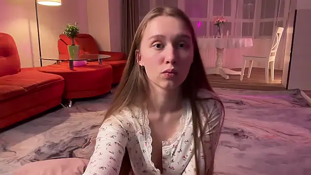 SharaNewbernのライブXXXチャット