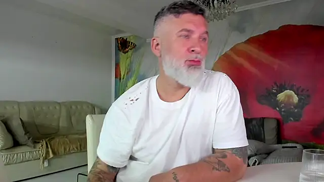 BlowMyXXL Live XXX Chat