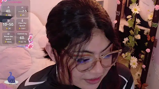 Catwhite_ Adlı Modelin Canlı XXX Sohbeti