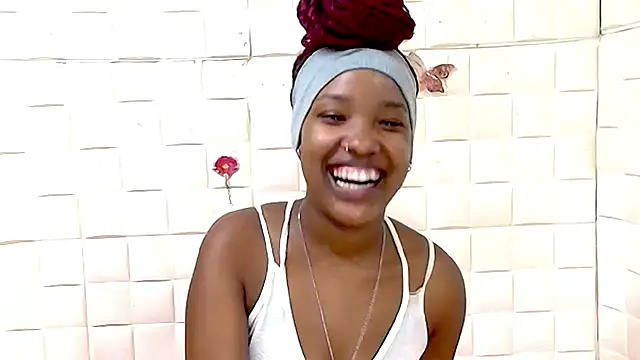 EroticSexyPrada's Live XXX Chat