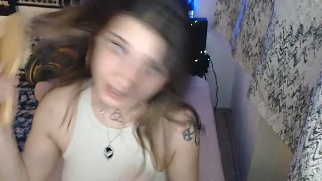 Chatroom XXX en direct de AlienforTwenty