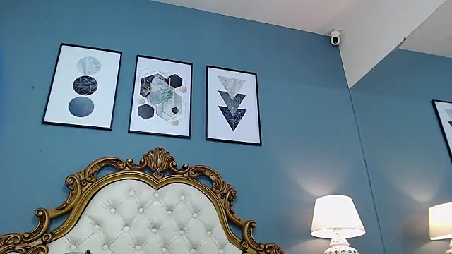 ZairaRogue Adlı Modelin Canlı XXX Sohbeti