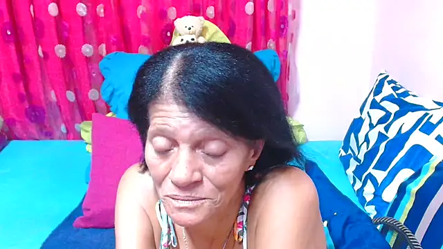 XXX chat uživo modela SLUTTYROXY