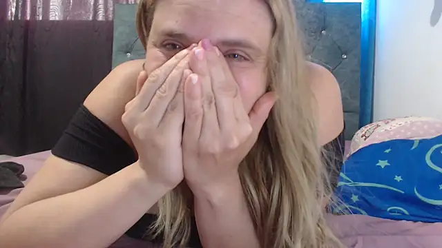 Elza_Blonde – Naživo XXX chat