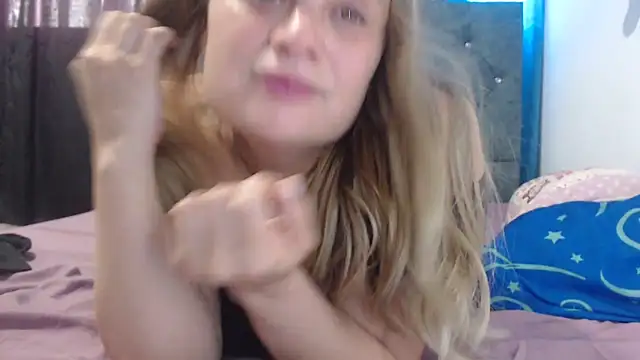 Elza_BlondeのライブXXXチャット