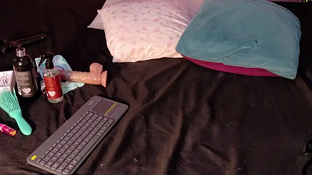 MiaJanss Chat XXX live