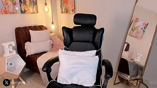 emilyruiz1 Live XXX-Chat