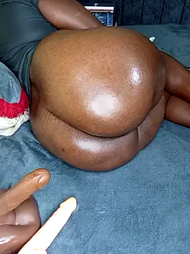 sweettnadia Show in webcam