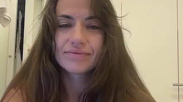 Roriann Chat XXX live