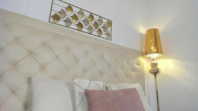 nina_joyce: онлайн-секс-чат