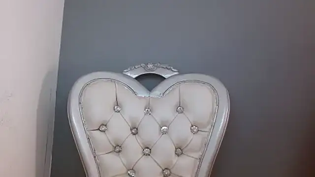 Chatroom XXX en direct de keiila_