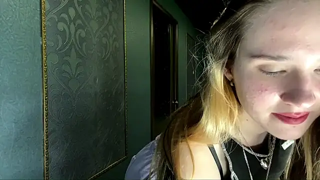 CarmelaLiebherr's Live XXX Chat