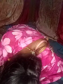 XXX chat uživo modela BlackCoupel