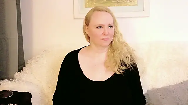 Sarah4you Live XXX-Chat