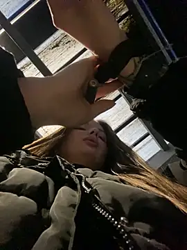 XXX chat uživo modela KrisMagnoly