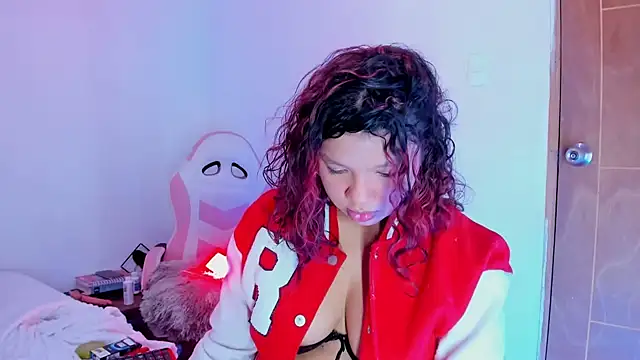 Emily_Coper18 Live XXX-Chat