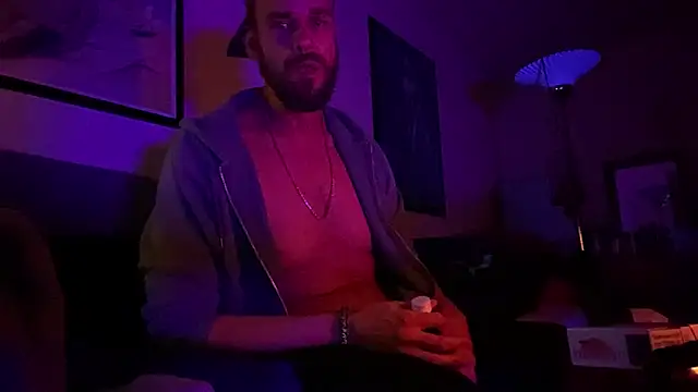 Chat XXX en directo de Guyst049