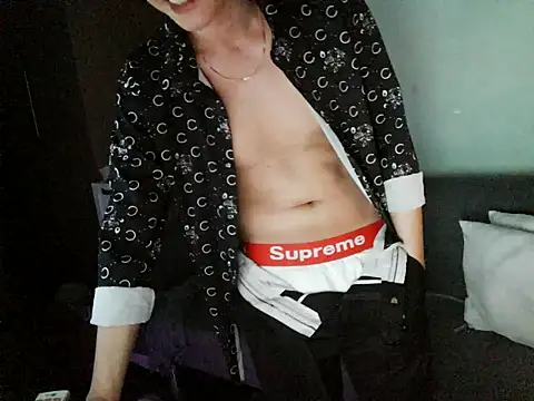 boyhigh1997's Live XXX Chat