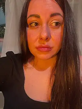 DaisyStreet: απευθείας συνομιλία ΧΧΧ