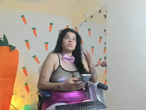 Онлайн чат XXX alexa-cooper-