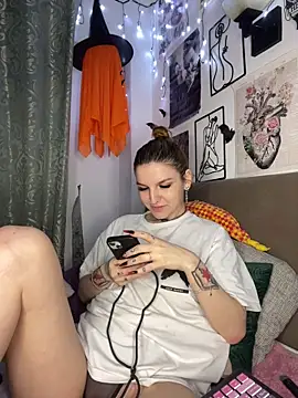 MoonAgnes Chat XXX live