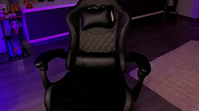 Chat +18 de anemarieejolie ao vivo