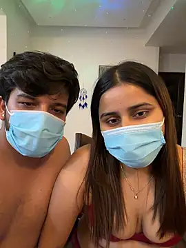 youngcoupleloveroseのライブXXXチャット