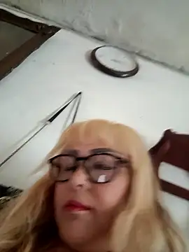 Ana202610のライブXXXチャット